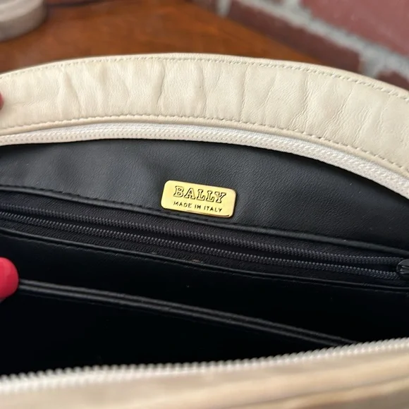 Bally Crossbody Quilted Bag Vintage White - Picture 11 of 16